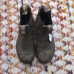 Blundstone UK/AU 3, US 6 *ON HOLD*